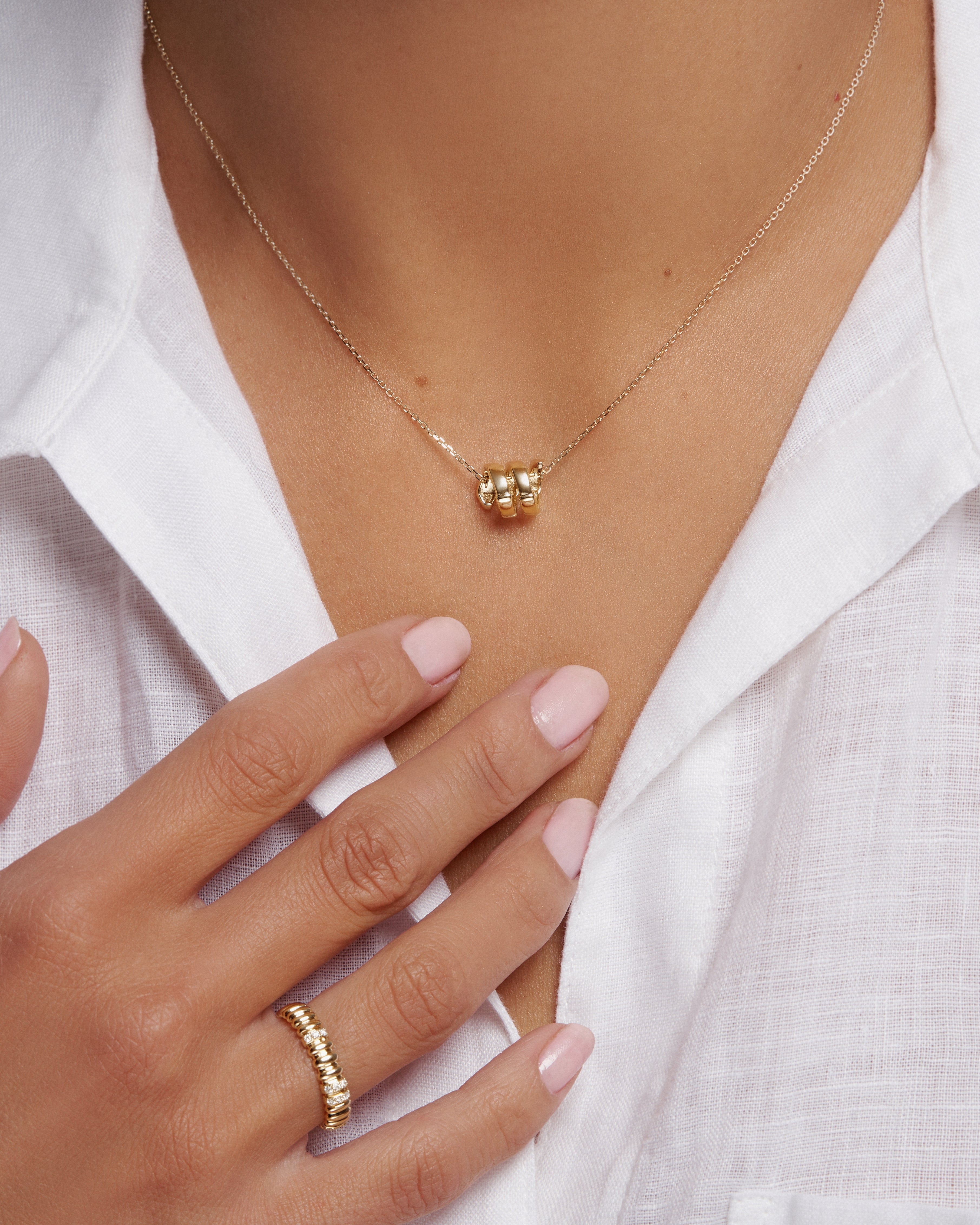 Elegant Gold Barrel Pendant Necklace