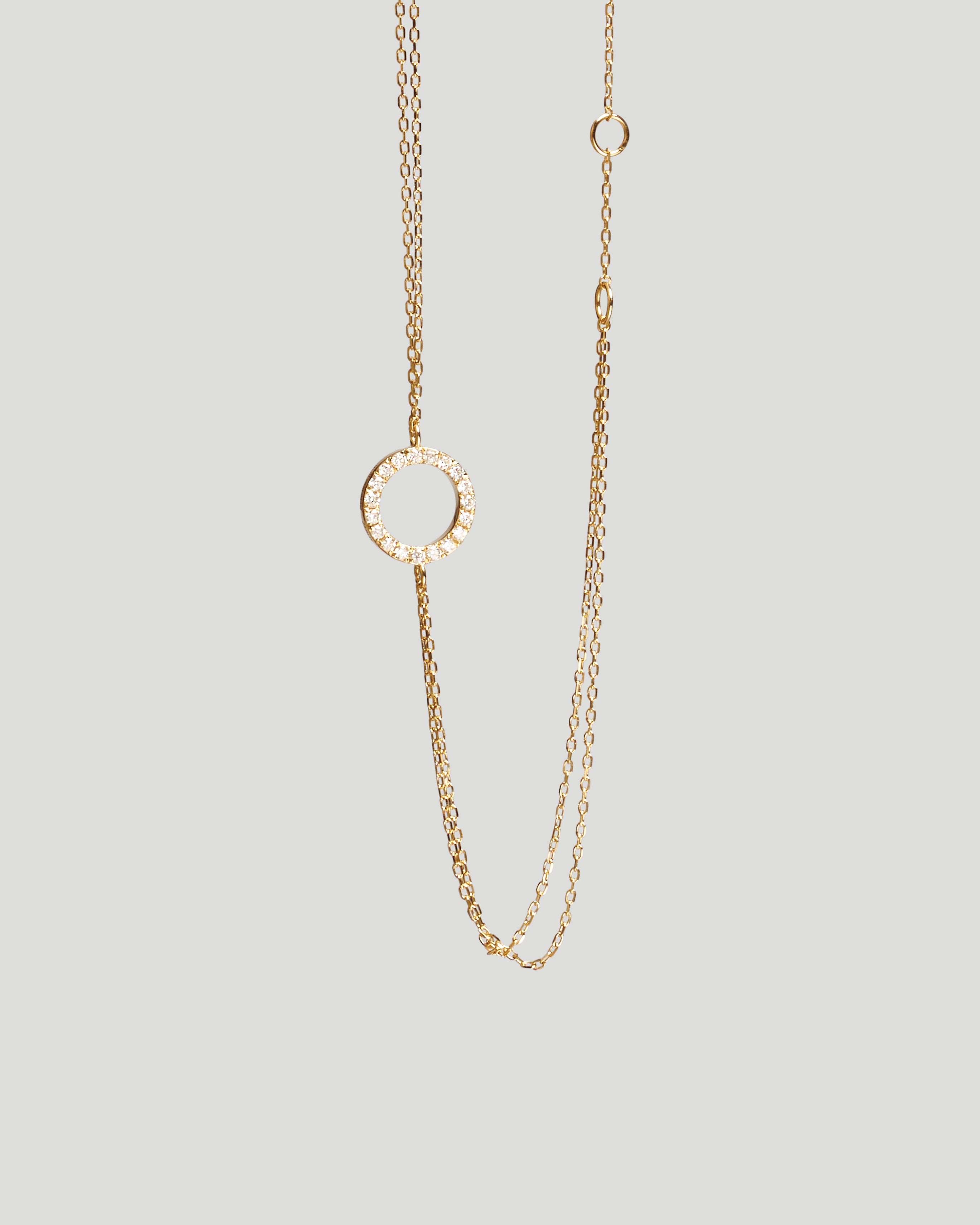 Elegant Gold Circle Bracelet with Pavé Diamonds