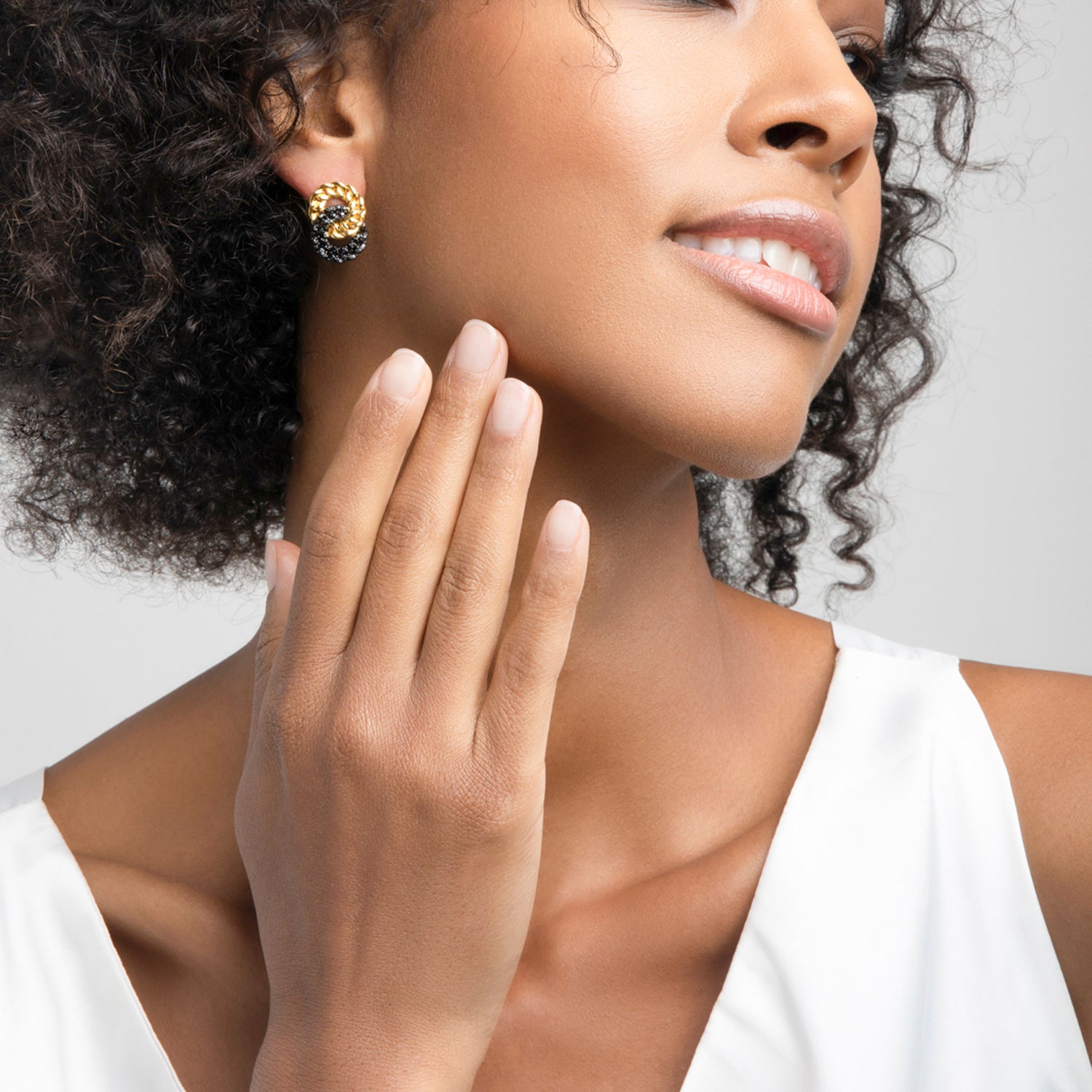 ZARUX - 20k Yellow Gold Vermeil Earrings with Black Onyx