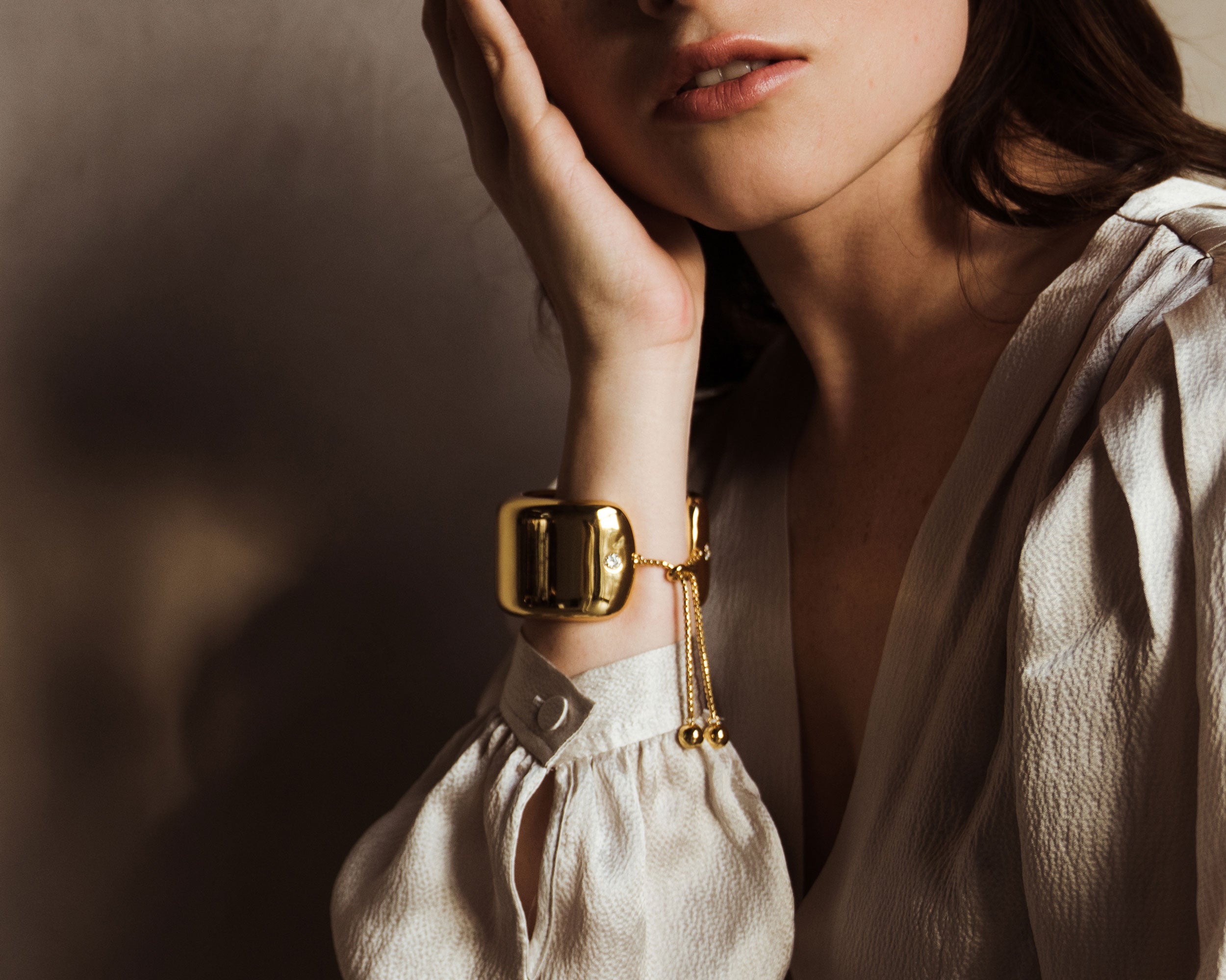 ZARUX - 20K gold vermeil bracelet, Big cuff with Moissanite stone